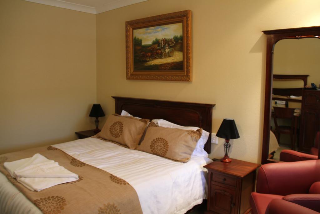 Overlander Homestead Motel Roma Zimmer foto